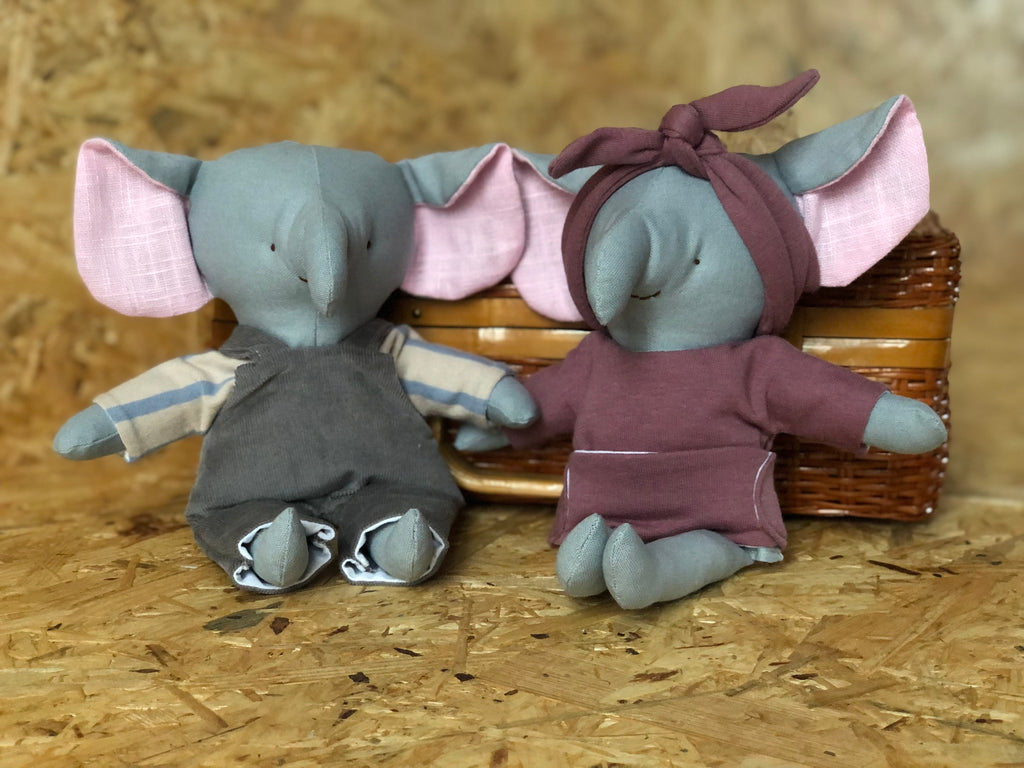 CUCCIOLO DI ELEFANTE
